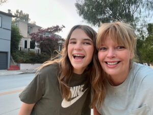 Melissa Peterman Instagram - Always a good day taking a walk with this Rae of Sunshine and mom Holly! #fridaynightwalkandtalk @raeganrevord ❤️