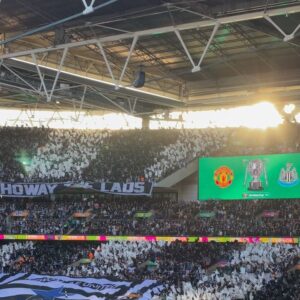 Melissa Reddy Instagram - Another long but unreal day on the job 🤩🏆 

Wembley was rocking! Congratulations to Manchester United and the magic touch of Erik ten Hag. Shoutout to the sea of Newcastle fans that coloured and soundtracked this weekend! It was really nice to see the warm response Loris Karius received.