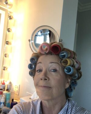 Melody Thomas Scott Instagram - Still getting ready!!❤️❤️❤️👍🏼💄👁👀👄👗👠👛See you soon!