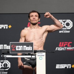 Melsik Baghdasaryan Instagram - Ready to kill  tomorrow night #MelsikTheGun #ArmenianPower ✊🏻💣🌪️🔫