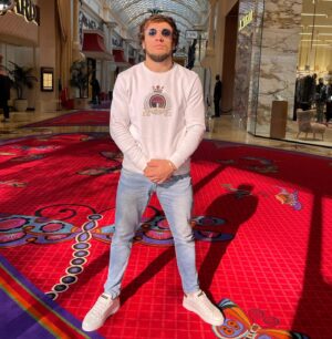 Melsik Baghdasaryan Instagram - 𝙲𝚑𝚒 𝙻𝚊 𝙳𝚞𝚛𝚊 𝙻𝚊 𝚅𝚒𝚗𝚌𝚎 ♕