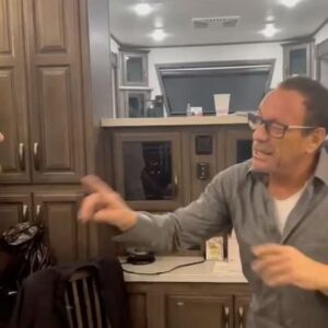 Melsik Baghdasaryan Instagram - Discussing fight game with my brother @jcvd ✊🏻 
Jeremy your favorite picture my brother @jeremyzag ❤️ #MelsikTheGun #VanDamme
