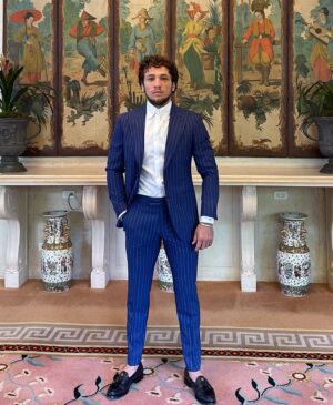 Melsik Baghdasaryan Instagram - Amazing suit from @william_and_company special for me👌🏻
Thanks brother 👏🏻 #GQstyle