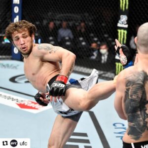 Melsik Baghdasaryan Instagram - Victory 🔥Thanks everyone for support Love you all ❤️ #MelsikTheGun #ufc268