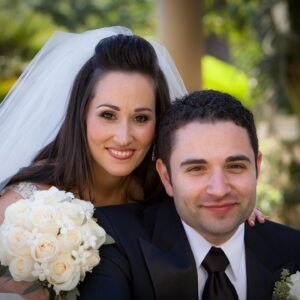 Meredith Eaton Instagram - Happy Anniversary to the man who makes my heart flutter every single day. @briangordonphoto I love you doesn’t even cover half of it.