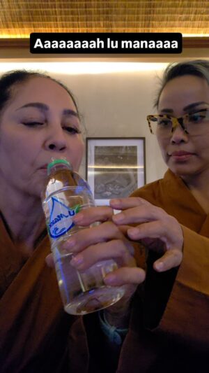 Meriam Bellina Instagram - Gleg Gleg glek
#minum 
#haus 
#aaaaah