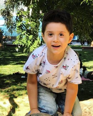 Merih Ermakastar Instagram - Canım oğlum, iyi ki doğdun, iyi ki varsın.. Nice güzel, sağlıklı, sıhhatli, neşe dolu senelere. Seni çok seviyorum.. 🙏🙏🎂💛💛🎉🎊🎈🎈#santual #happybirthday #2012