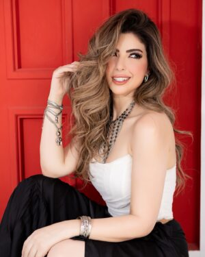 Merna Gamel Instagram - Hola 🌺 📸