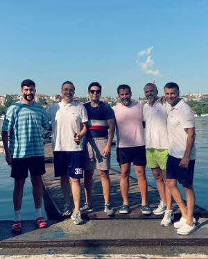 Mert Fırat Instagram - Yıllar sonra yeniden suda olmak pek güzel 🚣🏻‍♂️💙