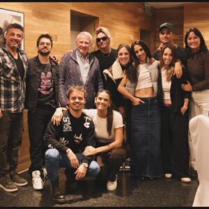 Micaela Vázquez Instagram - EQUIPAZO TOTAL 24/7 🔛
@yair_dori @felipecolombook @rojas_benja @micavazquezok @jazbeccar @georgiemollo @josezcurra @diegogarcia008 @mesagliodiego @belushca 
🔛 Listos para el show de #rishonlezion 15.9.24.
• #MODOON #rebeldeway #Reencuentro 
•
📸 @marudirago