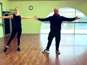 Michael Chiklis Instagram - First day of rehearsal! #FatherDaughterDance 
❤️❤️