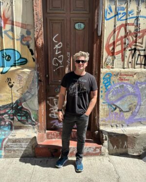 Michael Grant Terry Instagram - Valpo with ggggggaron and eating and art and dogs and walking and hokas and eating and coffee and tattoos. What an incredible city. #valparaiso #chile @urbanyetti