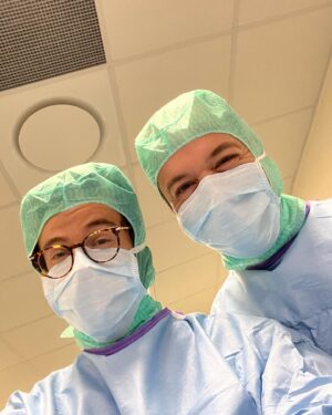 Michaël Grégorio Instagram - Les bracelets rouges ❤️
Ce soir 21h10 @tf1 👨🏻‍⚕️🩺🩻