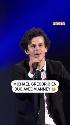 Michaël Grégorio Instagram - @_michaelgregorio_ et @vianneymusique interprètent ensemble le tube "Pas là" 😍

Le spectacle "Michaël Gregorio : J'ai 10 ans !"
