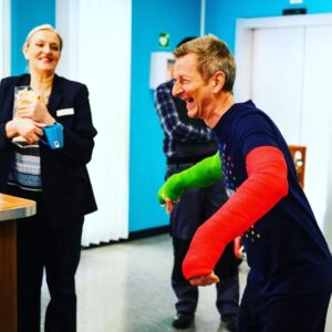 Michael Kessler Instagram - Kessler JETZT bei @bettysdiagnose_official @zdf und in der ZDF Mediathek!