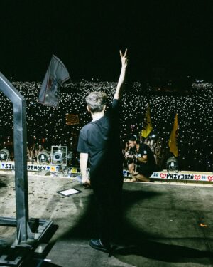 Michael Patrick Kelly Instagram - Dziękuję Pol’and’ Rock 2024 for having me at the 30th anniversary of this iconic festival! What a powerful crowd - still in awe from last Saturday’s fantastic vibe. Wow! 

MPK 

📸: @luis.jantsch 
@polandrockfestival #PolAndRock2024 #Polska #MichaelPatrickKelly #PeaceBell