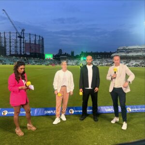 Michael Vaughan Instagram - Nice be on the first game of the 100 for @bbccricket at the Oval yesterday .. it’s a tournament that divides opinion but It was good fun .. 2 average games but a full house & great atmosphere .. Oval invincables to win the men & women’s  comp could be on the cards .. @isaguha @kbrunt26 @phil.tufnell @tymalmills .. 👍 @marksandspencer