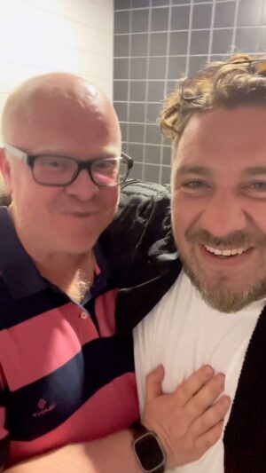 Michal Holán Instagram - Kámoš Radek Kuchař - herec , dabér , businessman , pilot , atd. 🤩 hrál super boží roli Radka ve filmu - Perníková věž , ze který Ráďu zná každej z mé věkové kategorie plus mínus 10 let a víc 🤩❤️💪