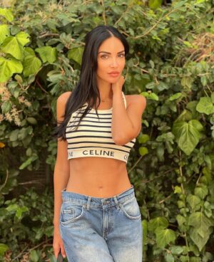 Michela Quattrociocche Instagram - Quest’anno sono abbronzatissima 😂😂🫣🧡🕶️