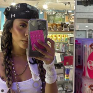 Michelle González Instagram - Me encanta esta versión de mi 🫰🏾