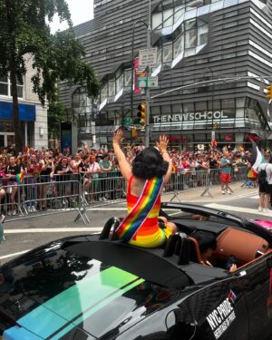 Michelle Visage Instagram - CAN YOU IMAGINE?!!! I was invited to be a GRAND MARSHAL of @nycpride!!!! This was a moment I will NEVER FORGET! THANK YOU THANK YOU THANK for having me and making me feel so special. NYC Pride was the first Pride I ever attended many, many years ago and it is by far the best in the world as it is the OG and the reason we march! Thank you to my face, @lipsticknick for coming to NYC to do this with me and for my NYC hair guru @lorenzodiazhair for giving me my coif! For everyone who was there and helped us spread and feel the love 🌈 , I love you SO MUCH! I also got to see my dear friend @sydneyharcourt shine as RumTugTugger in CATS and that was beautiful to witness. I love you, NYC, for then, for now, FOREVER! I am HONORED to walk hand-in-hand with a community I love with all of my being and I proud to call myself an ally 🏳️‍🌈🌈