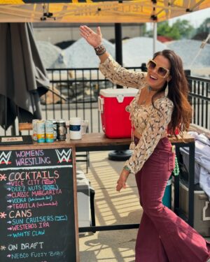 Mickie James Instagram - Come get DEEZ NUTS...😜

TONIGHT!
@besttriviaever : @yellowkingbrews 
📍Wallingford, CT 5pm ET

🔗BestTriviaEver.com

#TriviaThursdays #WWE #smackdown #raw #trivia