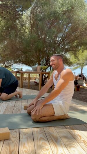 Miguel Ángel Silvestre Instagram - Finde en @bosquemasiabellver 🌴❤️
.
.
@patricia_calas 
@bggual @agatthamm @paulagual @sloapilates