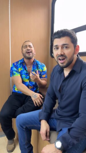 Miguel Martínez Instagram - Un palomazo con mi compa @soyjonathanbecerra 🤠