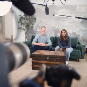 Mika Kleinschmidt Instagram - Have a great weekend and make sure you join us on the couch Sunday night for a special episode of laughing, reminiscing, and competing. 🛋️ 📺 💯

#HGTV #100DayDreamHome #Sea5on