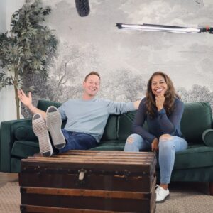 Mika Kleinschmidt Instagram - Have a great weekend and make sure you join us on the couch Sunday night for a special episode of laughing, reminiscing, and competing. 🛋️ 📺 💯

#HGTV #100DayDreamHome #Sea5on