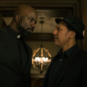 Mike Colter Instagram - Stop right there Mr. Priest. 😅See you Thursday  @evil @paramountplus @netflix #mikecolter