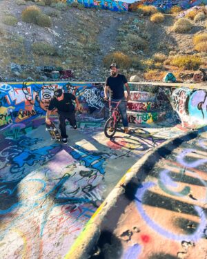 Mike Escamilla Instagram - Fun excursion with homie @jeremy_wray out to the nude bowl… first time in a pool in about 3 years! Felt good to slide the shallow.. stoked on this pink caveman and seriously love these camber mid @etniesbike shoes .. by far the best soles I’ve ridden in a decade… #betheadventure #teambronco_ambassador