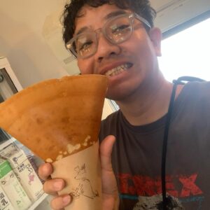 Miki Kousei Instagram - おやつ！！
#家族みんなで
#クレープを食べに！
#クレープとエスプレッソ さん！
#シュガーバター！
#うまいー！
#ほんででかいー！
#ベビーカステラに付いてるエラみたいなやつに
#粗目の砂糖まぶした感じ！
#ザクザク食感がええ！
#それにアイスラテが合う！
#クレープとエスプレッソ言うてんのにすみません！
#でも気分には勝たれへんかった！
#おれは自分に正直に生きたい！