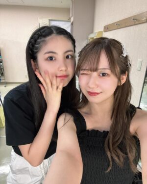 Miki Nonaka Instagram - 福山でコンサートでした！
櫻井梨央ちゃんがヘアアレンジしてくれました。幸です。広島県出身のJuice=Juice段原瑠々ちゃん、OCHA NORMA広本瑠璃ちゃんからおみやげいただきました。嬉です。らいりーるるちゃんるりちゃんありがとう！そして会いに来てくださったみなさんありがとうございます！よくみえました。最後に今Instagramみてくださってるみなさんありがとうございます！𝑳‌𝑶‌𝑽‌𝑬です。
.
#morningmusume24#モーニング娘24
#野中美希#ちぇる