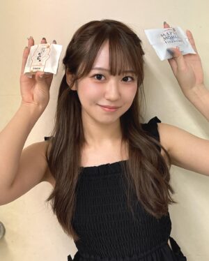 Miki Nonaka Instagram - 福山でコンサートでした！
櫻井梨央ちゃんがヘアアレンジしてくれました。幸です。広島県出身のJuice=Juice段原瑠々ちゃん、OCHA NORMA広本瑠璃ちゃんからおみやげいただきました。嬉です。らいりーるるちゃんるりちゃんありがとう！そして会いに来てくださったみなさんありがとうございます！よくみえました。最後に今Instagramみてくださってるみなさんありがとうございます！𝑳‌𝑶‌𝑽‌𝑬です。
.
#morningmusume24#モーニング娘24
#野中美希#ちぇる