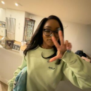 Miles Brown Instagram - Auntie gettin old now yall 😂 @marsaimartin happy birthday twin love ya 🤞🏽