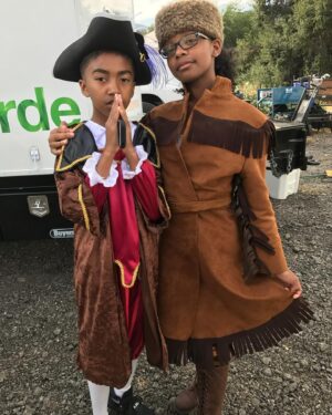 Miles Brown Instagram - Auntie gettin old now yall 😂 @marsaimartin happy birthday twin love ya 🤞🏽