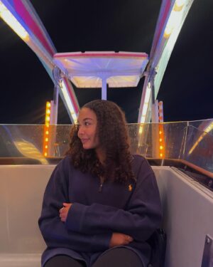 Millie Davis Instagram - I really just went to the fair for curly fries 🍟