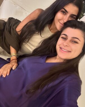 Mina Al Sheikhly Instagram - حج مبرور و سعي مشكور يا قلبي ♥️ 
نحبج هواية ننه @siham.jarjees 

#myhappymoments #minasjourney