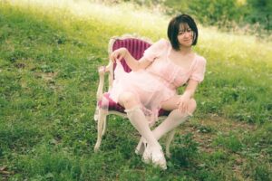 Minami Minegishi Instagram - 👶🏻が女の子ということで将来見せた時に「ママ可愛いね♡」と言ってもらえることを妄想して...🫢とびっきり女の子モードの写真も🎀🩷🎀🩷