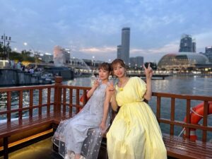 Minami Takahashi Instagram - 東海テレビ スイッチ！
しーちゃんと行かせていただいた女子旅シンガポール✨がオンエアされましたー！

こんなに楽しんで良いの！？と思っちゃうくらい
仕事を忘れて大はしゃぎw
沢山写真撮ったのでまた載せます🙋‍♀️

#スイッチ
#東海テレビ
#シンガポール
#tv
#女子旅

衣装👗
ワンピース
@furfur_official
イヤリング
@mimi33_official