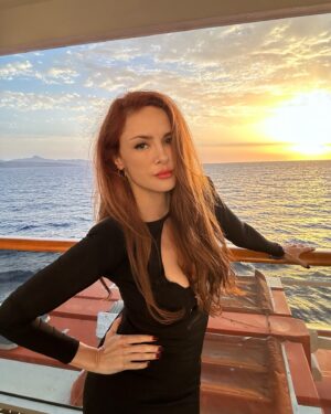 Mine Tugay Instagram - 🖤Kraliçelerin gemisinden gün batımı 🌅 🖤🛳️ 
#queenvictoria #palmademallorca #sunset #lovers #reklam #sea #freedom #happykidmine #kalpyapamıyorumevet