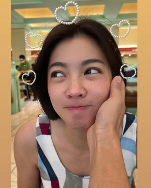 Mini Chao Instagram - 最近很喜歡的一首歌～🫶🏻
#我變成杏仁眼 #小貓貓