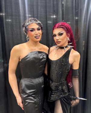 Minty Fresh Instagram - #DragCon LA 2024 Day 2 dump ✨💫

Wearing @klvnqnbrrs @muglerofficial @bitchfistnyc