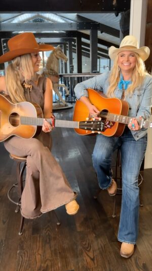 Miranda Lambert Instagram - Good horses come home🐴