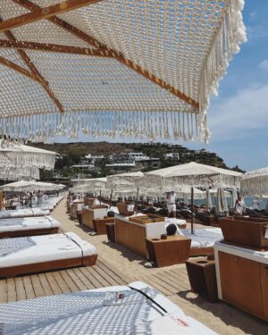 Mirela Mendoza Instagram - 🤍 @principote_mykonos 🧿

#beextraordinary #traveldiaries #mikonos #summer #principotemykonos #mendozamirela