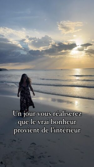 Mirianne Brûlé Instagram - Un jour à la fois. 🙏 prendre soin de soi et apprendre à vivre avec soi-même . De mon côté c’est un processus qui a commencé il y a plusieurs mois déjà. Il y en a eu des étapes et c’est loin d’être fini, ça demande beaucoup de force et de courage. J’aime bien écouter ces messages d’inspiration en ce moment , bon oui je sais souvent en anglais, mais l’anglais fait partie de ma vie tout comme l’espagnol…sans négliger notre belle langue le français.
Je trouve ça super tous vos partages. ❤️ Nous sommes plusieurs à passer par ces grandes étapes de changement de vie. Souvent on se sent isolés on a peur du jugement ou simplement d’en parler. Si je peux utiliser ma plateforme pour inspirer et déstigmatiser certains sujets, pourquoi pas.  Merci d’être là. Et si comme moi vous passez à travers un moment difficile, dites-vous un jour à la fois🙏

#heal #healingjourney #onedayatthetime