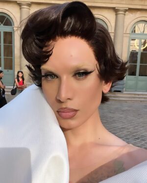 Miss Fame Instagram - Looking is free. My look attending @juanamartinoficial styled by @timothegrandchavin assisted by @fantinheiberg | Linda hair @parizhair #MissFame #MissFashion #hautecouture #Paris #JuanaMartin