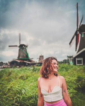 Mitali Mayekar Instagram - Windmill whispers!🍃🌻
#natureescapes #happyvibes #wanderlust #europe2024 #netherlands #vacaymode #vacayvibes #travelbug #explore