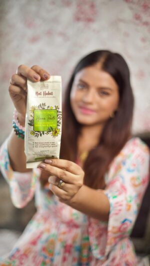 Mitali Nag Instagram - Want to switch to Henna to color your hair but you always drop the idea due to the time it takes and the orange color it gives your hair…? 🌿✨🙈
.
That was my story too, till I discovered Nat Habit’s Fresh Henna Paste!
.
Pre-soaked in black tea and herbs, it’s chemical-free, and ready to use anytime. 

Now, my hair is rich, dark, and beautifully nourished! 🤎💁‍♀️

#haircare #haircolor #henna #herbalhaircolor #mitaalinag